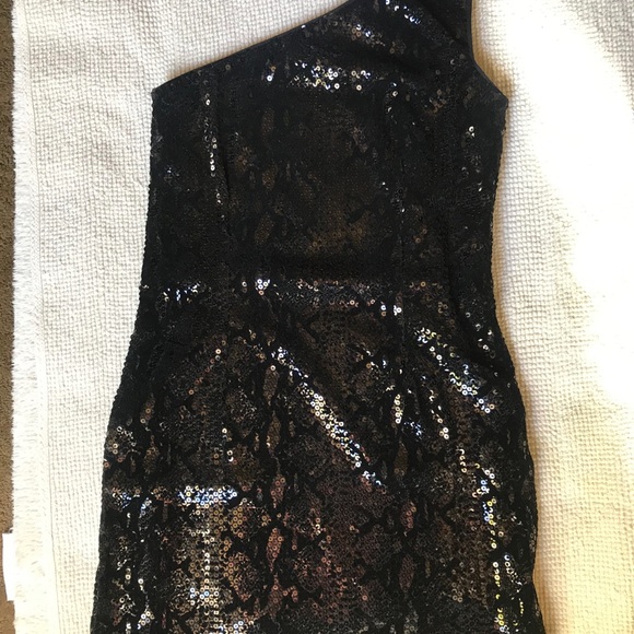 Moda International Sz 4 Holiday- Party dress - Picture 2 of 4